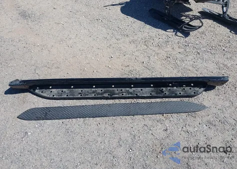 2024 Jeep Wagoneer Series Ii Carbide 4X2 z USA, uszkodzony, nr VIN 1C4SJUBP6RS135718